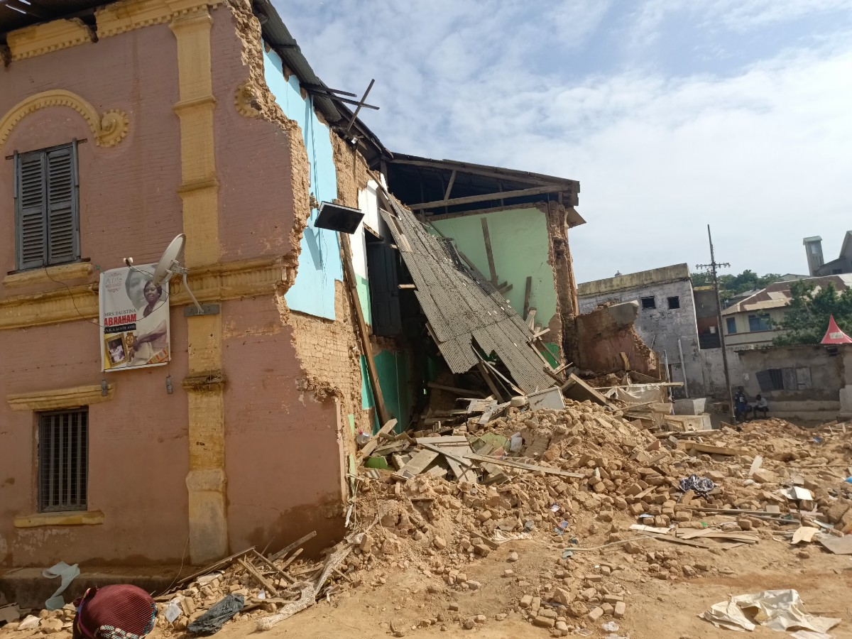 Two ancient buildings collapse in Cape Coast after heavy rain, causing ...