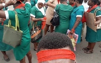 Demonstrating unemployed nurses