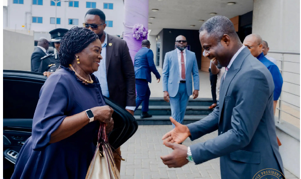 Vice president reaffirms government support during working visit to Ministry of Health