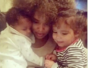 Wizkid's baby mama with her kids