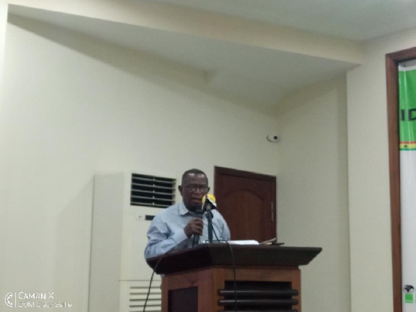 Kwesi Jonah speaking at the event