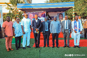 Vice President Dr. Mahamudu Bawumia (third from right) among other health professionals