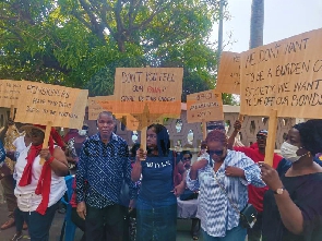 Pensioners picket at the Ministry of Finance