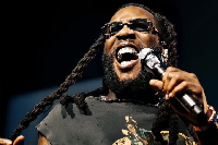 Burna Boy asked a couple to leave his concert for allegedly sleeping