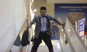 Osuofia, Nigerian Comedian at Ghana Airport