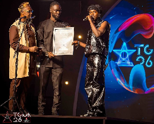 Yaw Darling receiving his award at the 2025 TGMAs