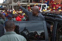 President Mahama arriving at the Kejetia Central Market