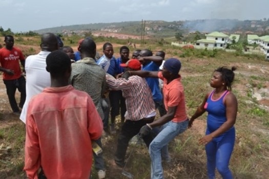 Some people fighting over a piece of land (file photo)