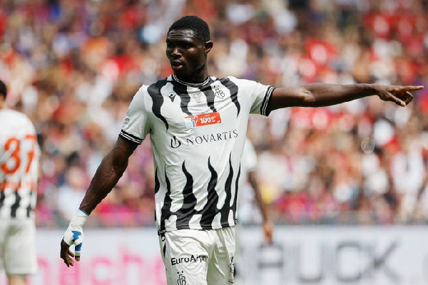 Ghanaian defender Jonas Adjetey