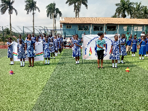 Ten basic schools in the district participated in the independence parade