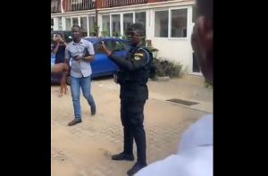 Leader of the deployed police officers ordering the teachers to vacate the GES premises
