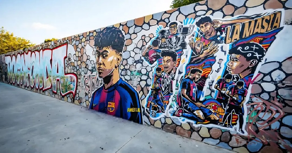 Barcelona unveiled this mural of Yamal to celebrate the news