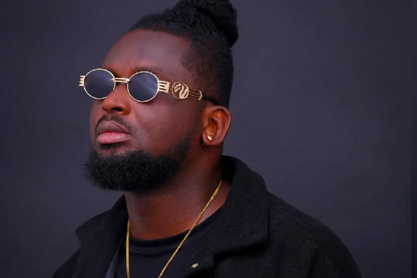 Wan O shares amount he makes from selling CDs at Accra Mall