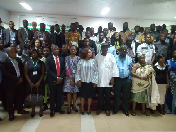 Attendees of the Green Business Forum in a group picture