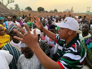Adam Mutawakilu interacting with his constituents