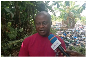 A resident of Asonomaso lamenting about the situation