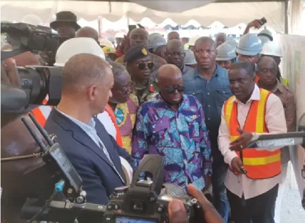 President Akufo-Addo being briefed on the Kejetia redevelopment project