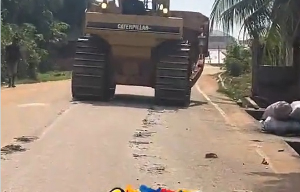 Bulldozer Destroys Roadxxx