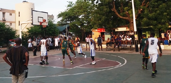 Lions (green) v Police in league tie