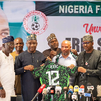 Nigeria Football Federation unveil Eric Chelle