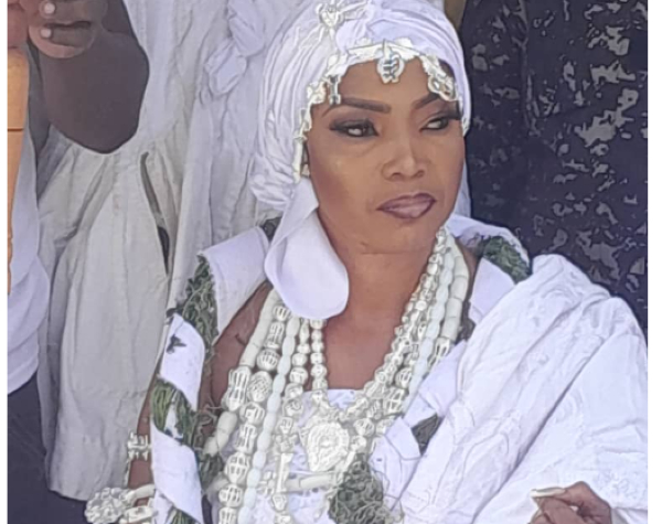 The new queen mother Naa Affipong IV