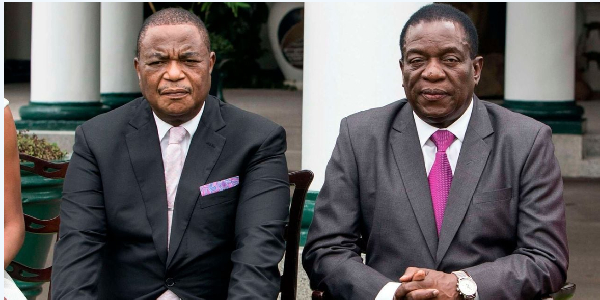 Prez Emmerson Mnangagwa (R) and Vice Prez Constantino Chiwenga at their swearing ceremony, Dec 2017