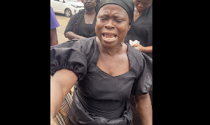 Maa Yaa is wife of the taxi driver