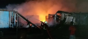 Fire Destroys Building At Makola.png