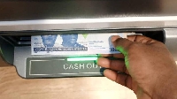 Pesin wey dey remove naira notes for ATM