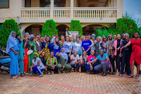 Participants of the seminar in a group picture