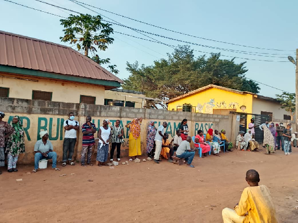 Some voters at Madina Zongo in queue