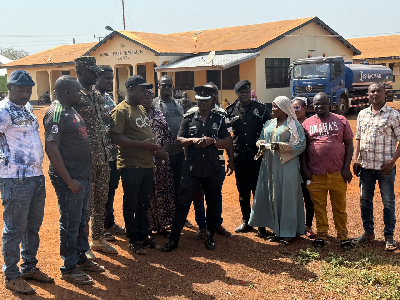 The Prisons Service and the Fire Service jointly received the second cow as their Christmas package