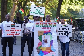 Ghanaians in the US expressing support of the President at UN General Assembly