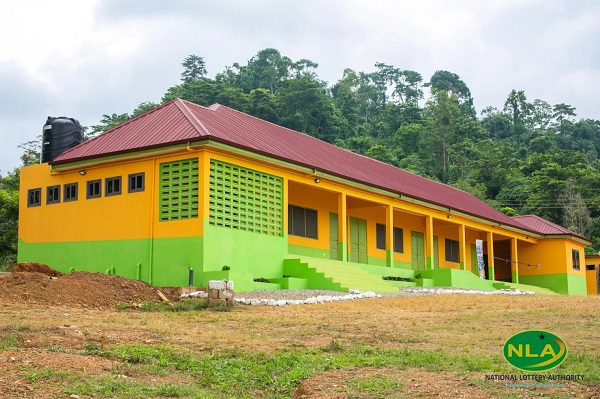 A picture of the newly-built three-unit classroom block
