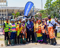 Deputy CEO of the GTA, Abeiku Santana (M) with the Bus Stop Boyz
