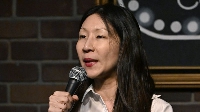 Jocelyn Chia, lawyer turned comedian, na prominent performer for New York