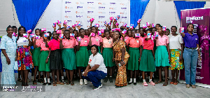 Some Intelligent Lady Network officials and beneficiaries in a group photograph