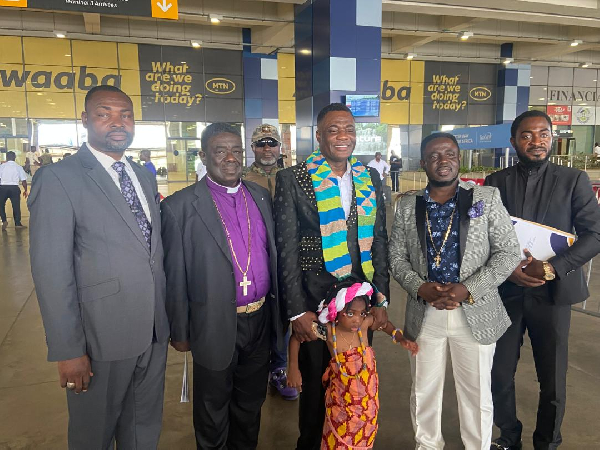 Archbishop Kofi Adonteng Boateng (Middle)