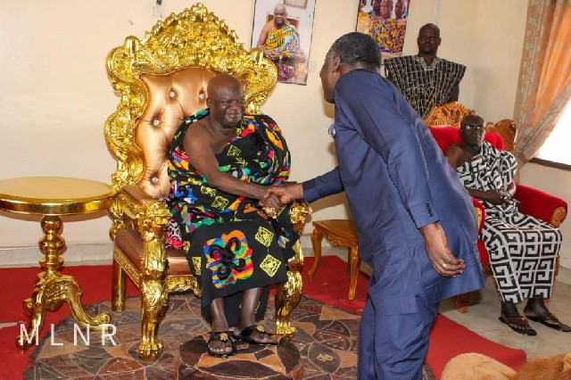 Benito Owusu-Bio in a handshake with the chief