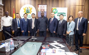Lands Minister Samuel A. Jinapor in group photo with the delegation from  Wuhan
