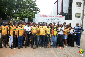 Osman Ayariga among other participants of the exercise
