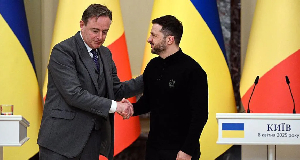 Bart De Wever is yet to be convinced that the money held in Belgium should be loaned to Ukraine