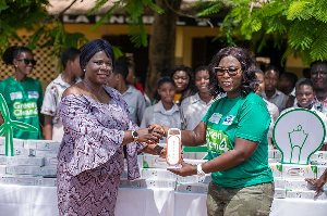 Shirley Tony Kum Presenting The Solar Lamps To Habibah Kotomah0