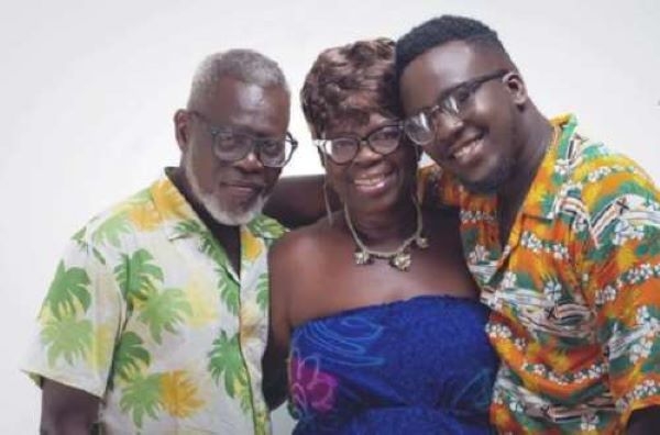 SDK Dele and his late parents