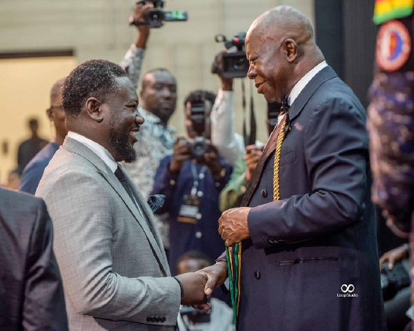 Afetsi Awoonor [L] and Otumfuo Osei Tutu II