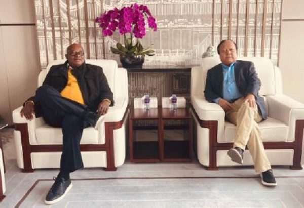 Kojo Bonsu, Ghana's Ambassador to China, held a meeting with Xiao Jinquan