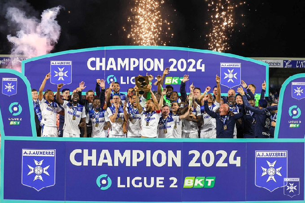 Auxerre win French Ligue 2