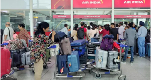 Plenti pipo dey stranded for airport