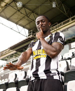 Ghanaian striker Raymond Anokye Asante