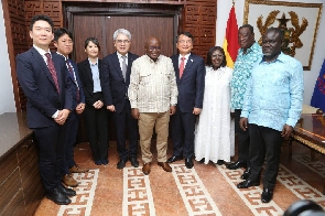 President Akufo-Addo (middle) with the Korea Eximbank delegation after the meeting